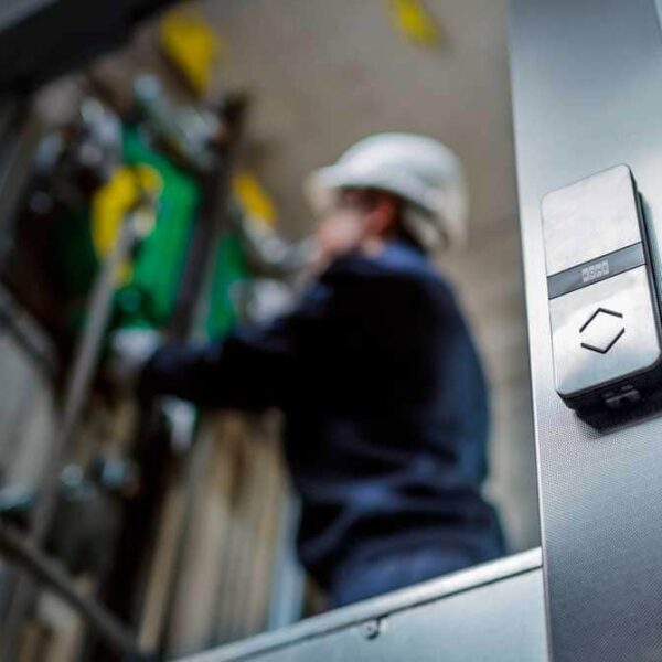 صيانة المصاعد بجدة مع أفضل فريق مختص.