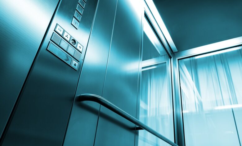 عند اختيار شركة تركيب مصاعد أهم الأخطاء التي يقع فيها العملاء