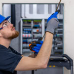 لماذا تعتبر خدمة ما بعد البيع عامل حاسم في اختيار شركة المصاعد؟